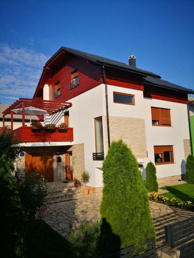 Accommodation Plitvice Korenica Bagian luar foto