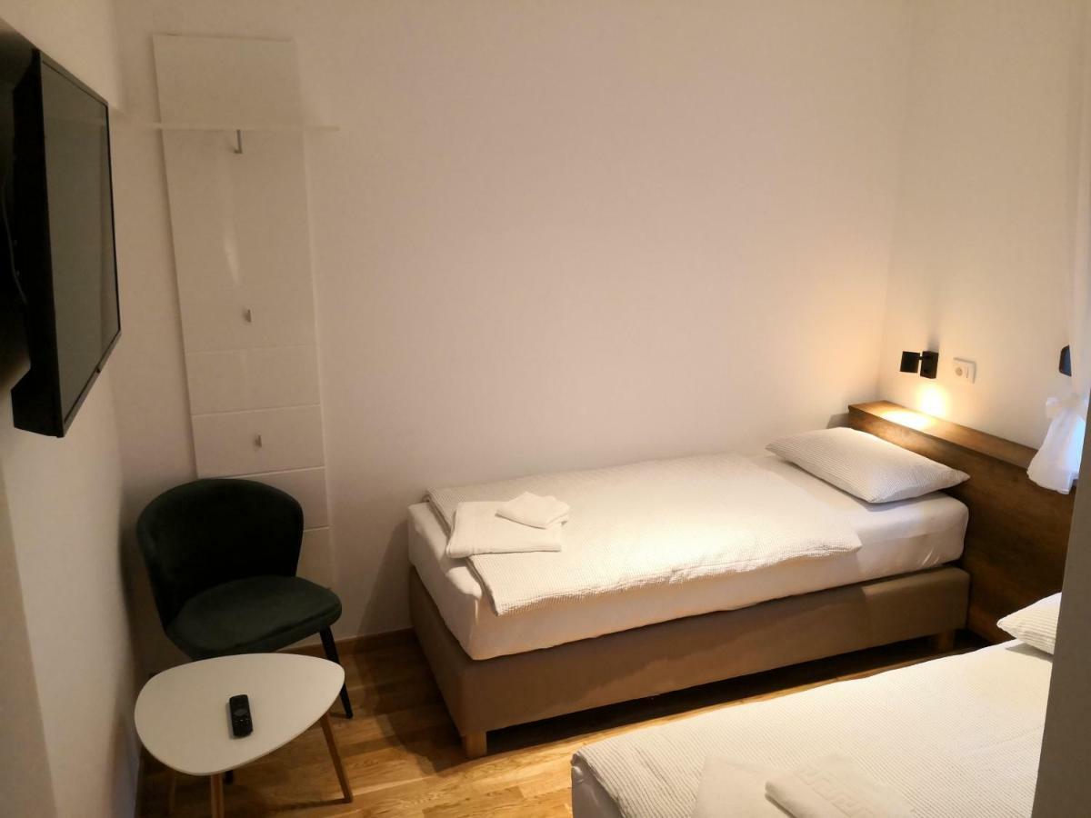 Accommodation Plitvice Korenica Bagian luar foto