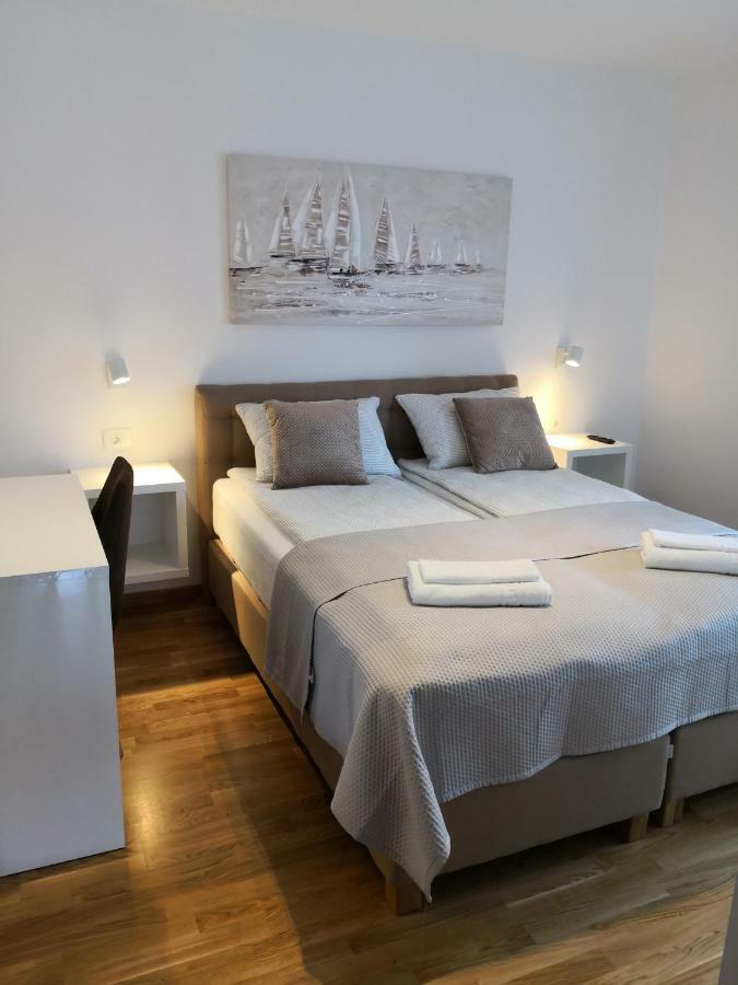Accommodation Plitvice Korenica Bagian luar foto